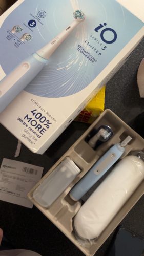 Oral-B iO Series 3 Rechargeable Electric Toothbrush – Black, 3 Modes, 2 Brush Heads & Travel Case photo review